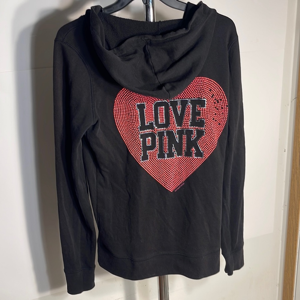 Victoria secrets pink extra small. Rhinestone dog on front. Love pink in ❤️